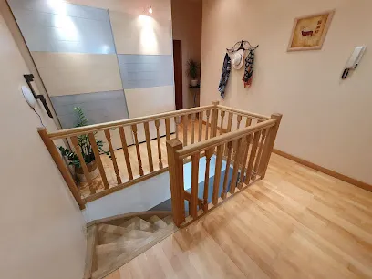 Image de Menuiserie Espace Bois - Escalier - Agencement - Tournage - Aldric Mallard